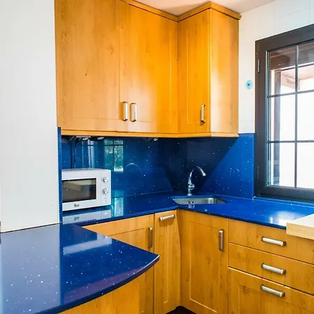 Villa Holiday White With Pool And 500m To Sea
