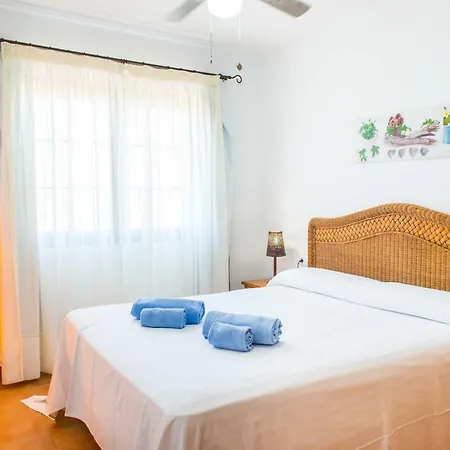 Holiday White With Pool And 500m To Sea Villa *